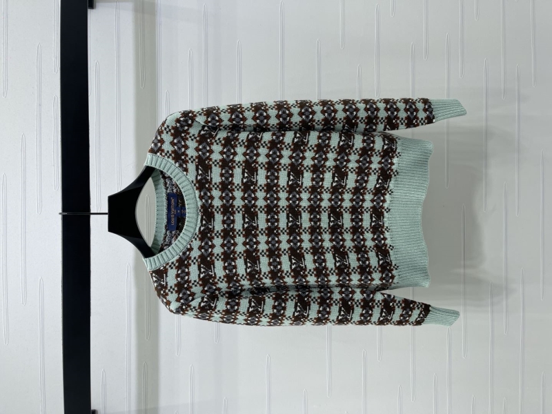 l0vis Vvtt0n sweaters